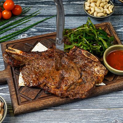 Стейк из говяжьей корейки в КАФЕ ВЕСНА по цене 1540 ₽