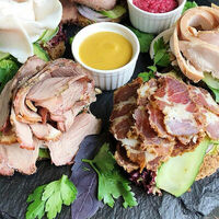 Мясные солдатики в Брянский Бык