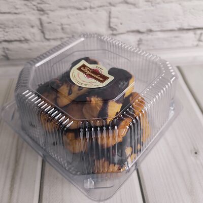 Пирожное Эклер в Брусникино по цене 415 ₽