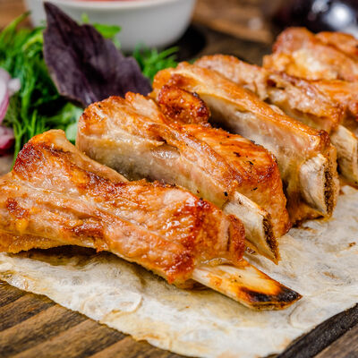 Шашлык из телячьих ребрышек в Роял Палас по цене 510 ₽