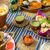 Логотип Bollywood Nights