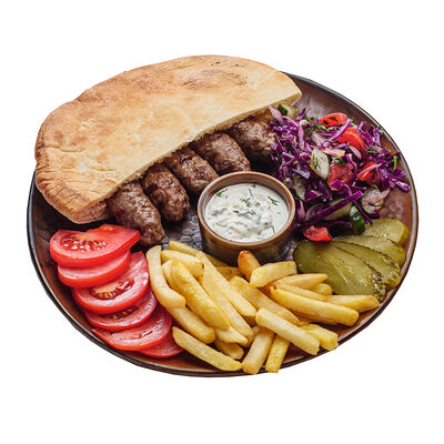 Шаверма на тарелке в ИТЛЕ Bistro Halal по цене 690 ₽