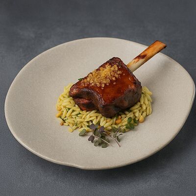 Свиной рябчик с зелёной ариштой и покорном из киноа в Бумбараш по цене 1250 ₽