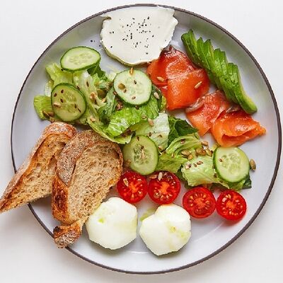 Большой завтрак с лососемв De Paris БИСТРО по цене 1270 ₽