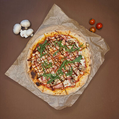 Пицца BBQ в Rue bistro по цене 1190 ₽