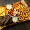 Ассорти пивных закусок в Harat's Irish Pub по цене 1390