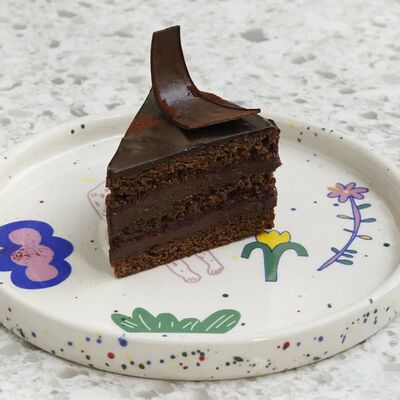 Торт вишня-шоколад в Cream Soda по цене 550 ₽