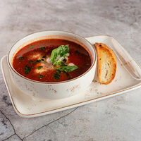 Томатный суп с моцареллой в Биродром и Панчетта