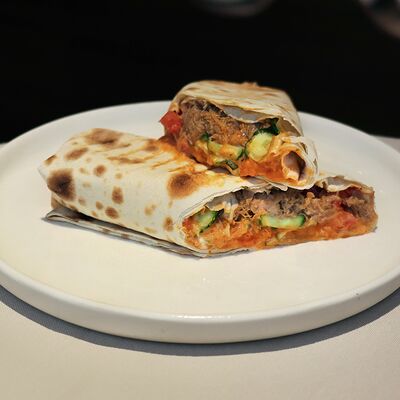 Шаурма с птицей в УГОДНИКИ по цене 767 ₽