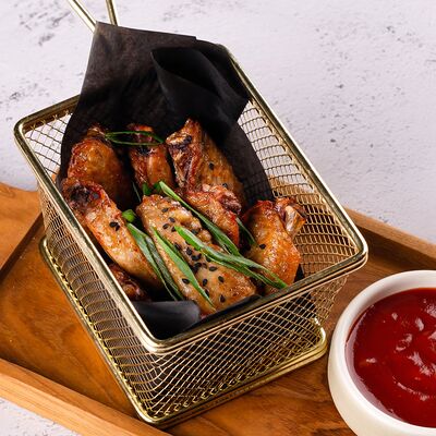 Куриные крылышки с соусом BBQ в Близкие по цене 380 ₽