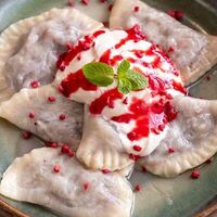 Вареники с пряной вишней в Июль
