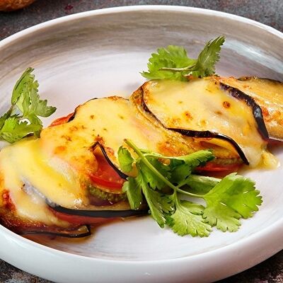 2.0 Баклажаны и цукини, запеченные с томатами и сыром сулугуни на кеци в Сулугуни по цене 414 ₽