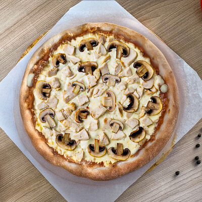 Пицца Куриная с грибами в Пиццерия фасоль по цене 970 ₽