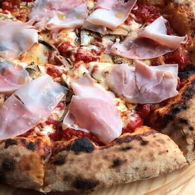 Ветчина-грибы в In Crosta по цене 1001 ₽