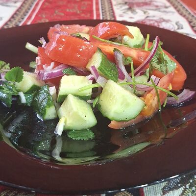 Салат Чабан в Огонь и дым по цене 300 ₽