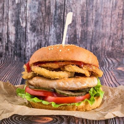 Бургер от Соседей №1 в Соседи Home Cafe по цене 620 ₽