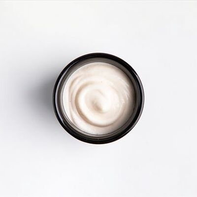 Соус чесночный тум в Coco по цене 600 ₸