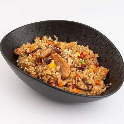 Жареный рис с курицей в IPPIN - Fusion Panasia по цене 444 ₽