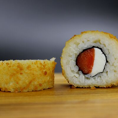 Филадельфия темпура в ДА, СУШИ по цене 579 ₽