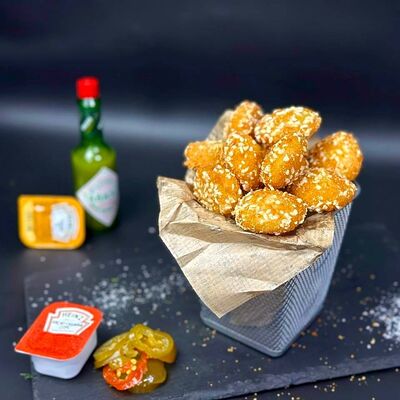 3 Сырных Монетки с халапеньо в #BEEFштекс по цене 240 ₽