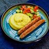 Картофельное пюре с колбасками из индейки в Бык и море по цене 540