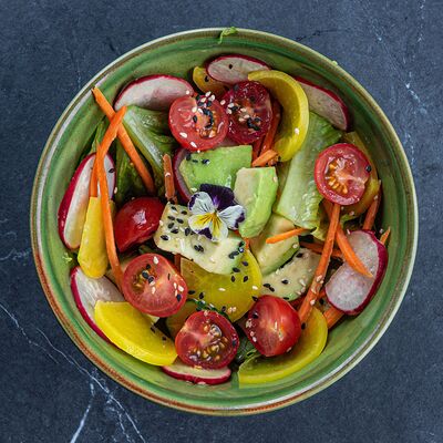 Микс-салат с лаймовым соусом в Панда по цене 28 р.