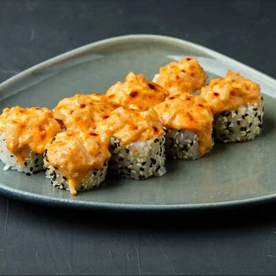 Ролл запеченный с гребешком в Mesto Sushi & Grill по цене 690