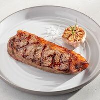 Стейк Стриплойн в Steak It Easy