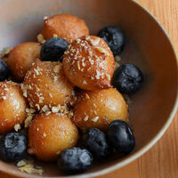 Пончики Ванильный крем-голубика в Moro