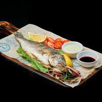 Дорадо на углях в Go Суши & Гирос