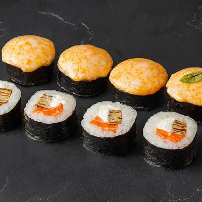 Запечённый с лососем в King Kong Pizza & Rolls по цене 842 ₽