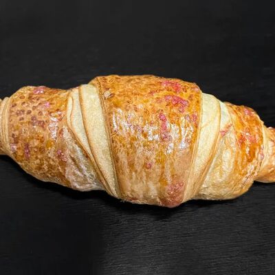Круассан с малиной в Пекарня Буханка по цене 115 ₽