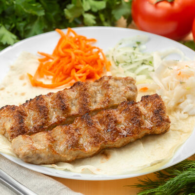 Люля-кебаб из курицы в Фуд Корт №1 по цене 405 ₽