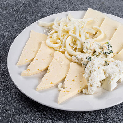 Сырное ассорти в У Бурчо по цене 2300 ₽