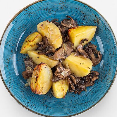 Картофель с грибами в Вилка Ложка по цене 187 ₽