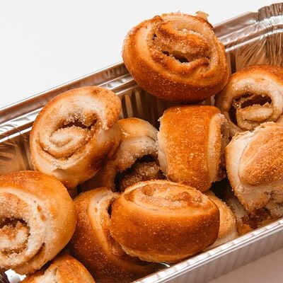 Рулетики с корицей (16 шт.) в Пицца мигом по цене 249 ₽