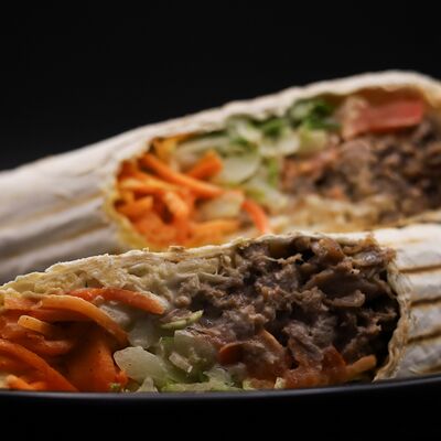 Шаурма с говядинойв Вкус Востока по цене 300 ₽