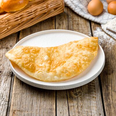 Чебурек с сыром в Пекарня Маковка по цене 95 ₽