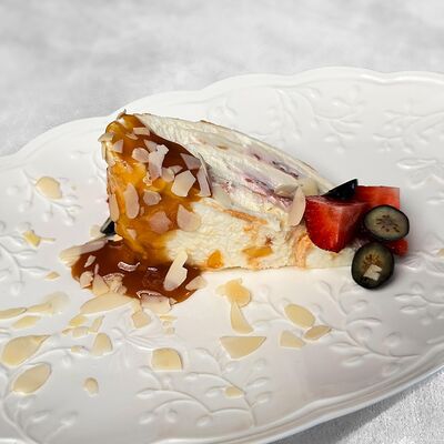 Меренговый рулетв MaMa Mia по цене 459 ₽