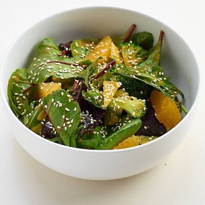 Салат с курицей в Лицей по цене 850 ₽