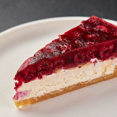 Чизкейк малиновый в По Чесноку по цене 524 ₽