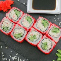 Ролл Калифорния в Maiko Sushi Bar