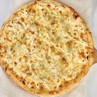 Три сыра в 23 Pizzeria
