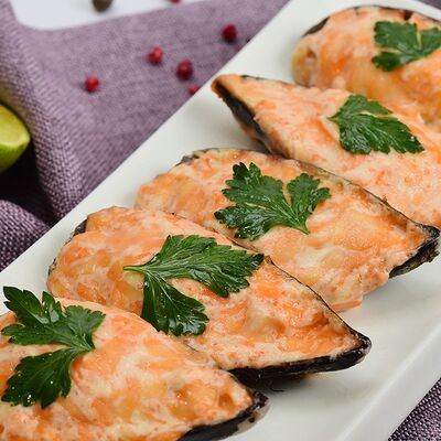 Мидии запеченные в Самое популярное кафе по цене 390