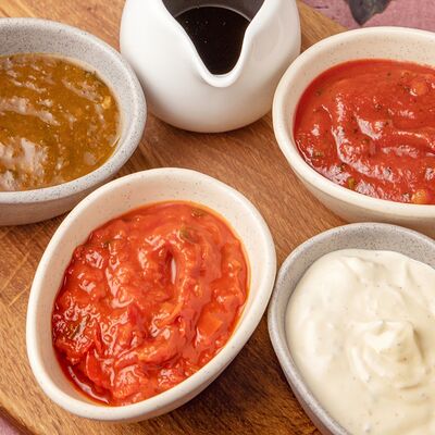 Ткемали в Лаваш Town Красная по цене 80 ₽