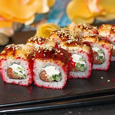 Ролл Калифорния с угрем в Луиджи & Тосё по цене 599