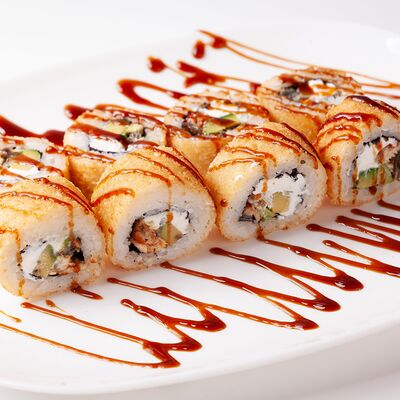 Теплый ролл с угрем в Сыто Пьяно по цене 445 ₽