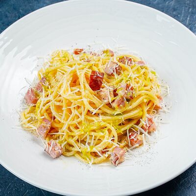 Спагетти карбонара в EVOO по цене 817 ₽