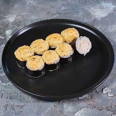 Запеченный ролл маки курица в Между палок по цене 279 ₽