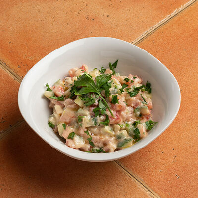 Арабский салат с тахиной в Кафе Аль-карамарабская кухня по цене 450 ₽